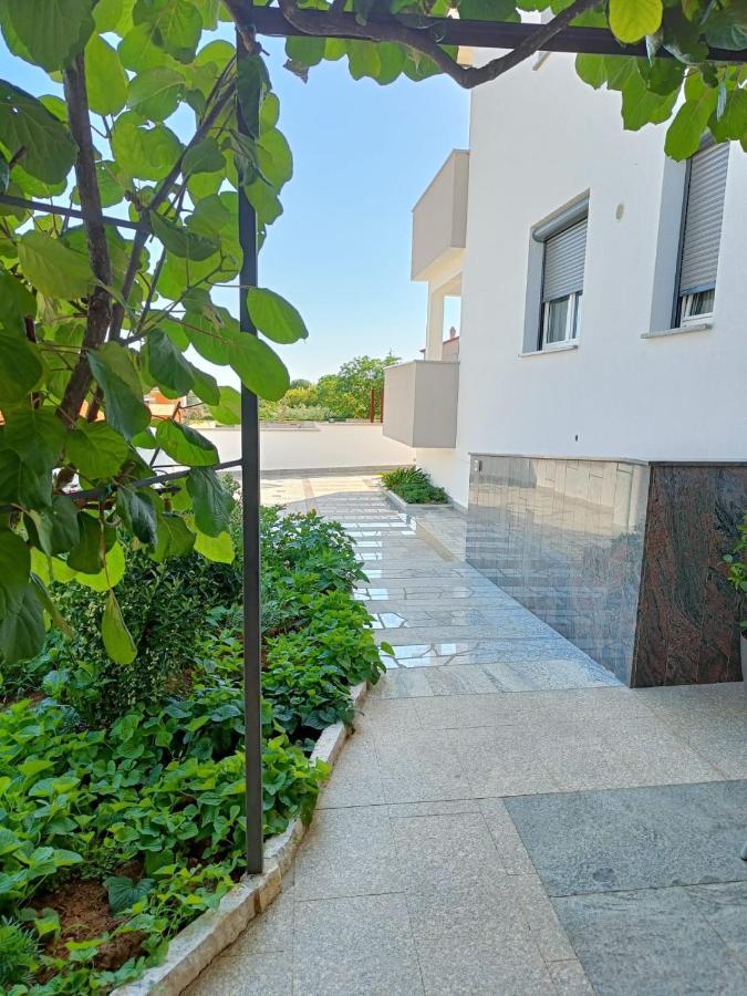 Apartments Ivana With The Pool Rovinjsko Selo Exteriér fotografie